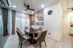 Sixth Avenue (D10), Terrace #531693241